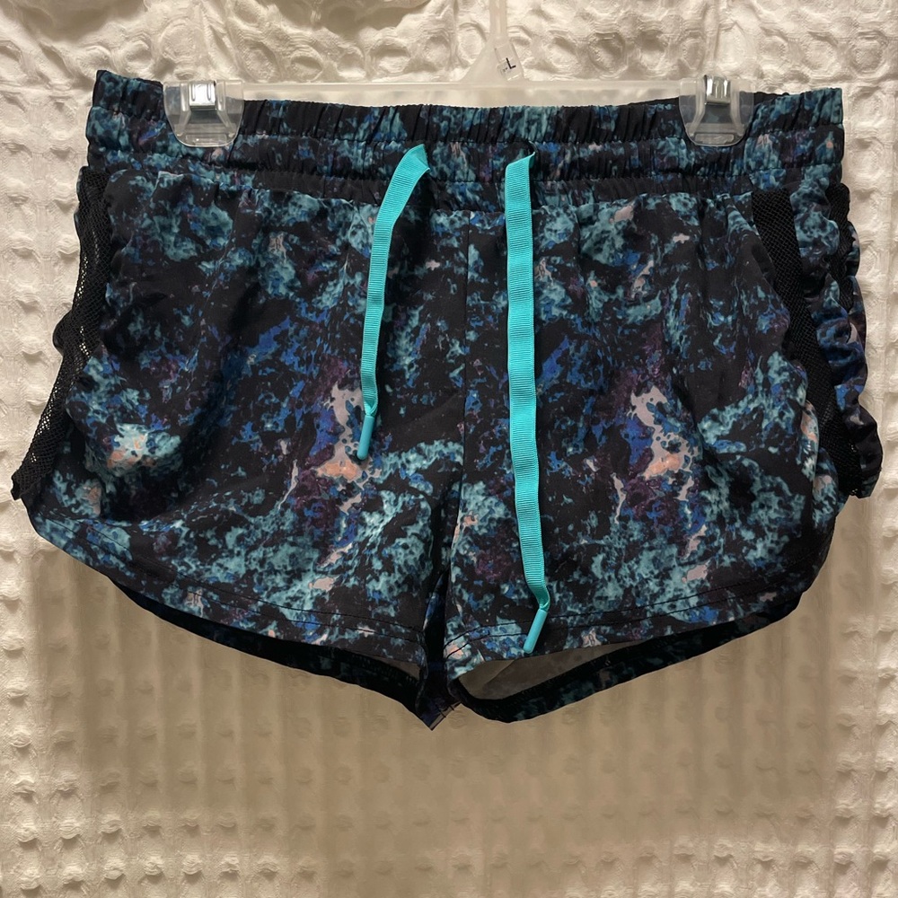 Fabletics Women's Lined Athletic Shorts Black and Blue Pattern with Pockets